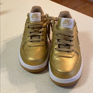 EUC Nike Air Force 1 Sneakers